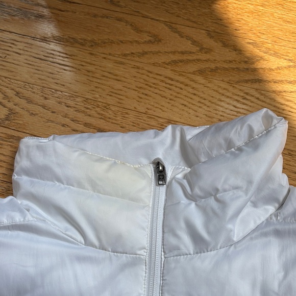 Columbia White and Gray Women's Puffer Jacket (Water Repellent)  SZ: 2X - Picture 8 of 15